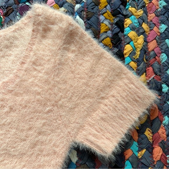 RVCA Pink Fuzzy Cropped Short Sleeve Sweater Women's Size Small Preppy Girly - Picture 7 of 16